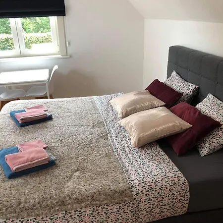 Stijlvolle Vakantiewoning Nabij Brugge Damme
